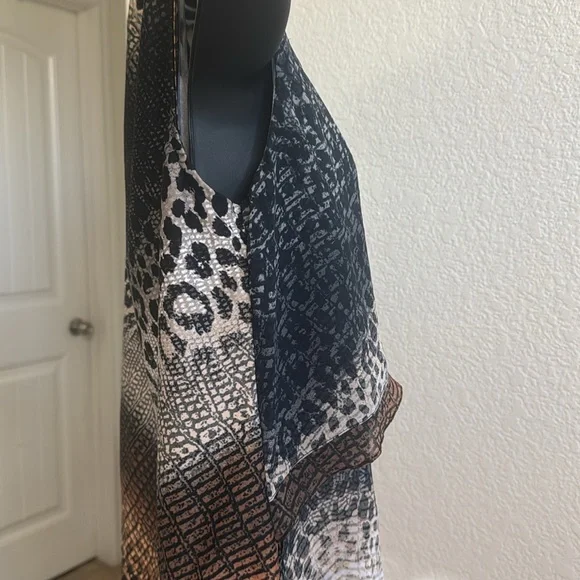 ROZ & ALI Animal Print Chiffon Blouse Sleeveless Size S - Picture 6 of 7